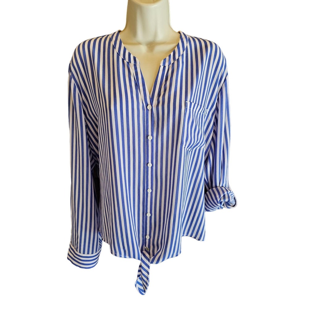 Chico’s Top 3 XL Roll Tab Sleeve Tie Front